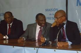 Article : Folklore politique &agrave; Conakry : Alpha Cond&eacute; &laquo;&nbsp;invente&nbsp;&raquo; un statut de chef de file de l&rsquo;opposition